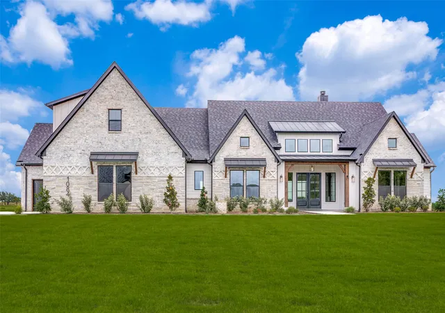 Photo 1 of Single family home for sale at 1084 Woodland Rd, Weatherford, TX 76088 | MLS# 21222710 | Listing updated on 2026-07-27