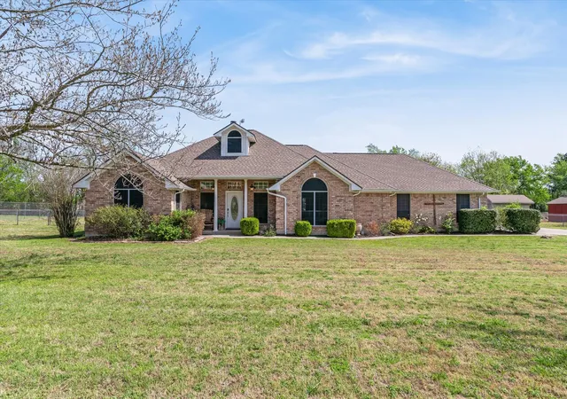 Photo 1 of Single family home for sale at 271 Vz County Road 4107, Canton, TX 75103 | MLS# 21220807 | Listing updated on 2026-09-18