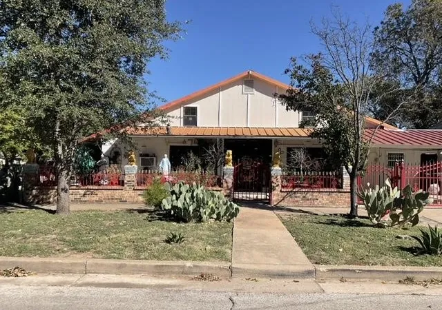Homes for sale in Fort Worth, TX | 1522 Lee Ave, Fort Worth, TX 76164 | MLS# 21222792
