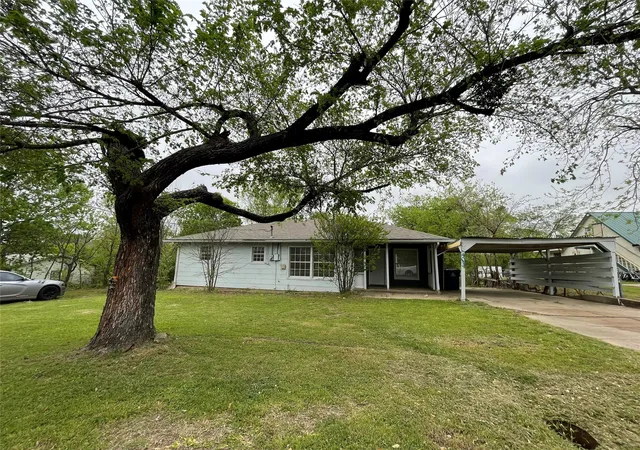 Homes for sale in Keene, TX | 403 N Fairview St, Keene, TX 76059 | MLS# 21222867