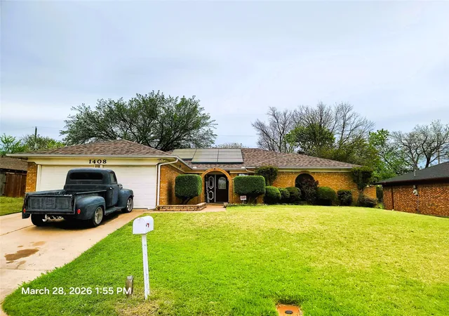 Photo 1 of Sale Pending at 1408 Country Manor Rd, Fort Worth, TX 76134 | MLS# 21222364 | Listing updated on 2026-08-19