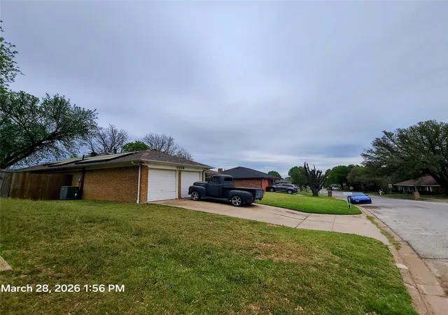 Photo 3 of Sale Pending at 1408 Country Manor Rd, Fort Worth, TX 76134 | MLS# 21222364 | Listing updated on 2026-08-19