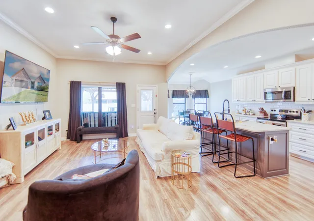 Photo 2 of Sale Pending at 100 Prarie Grass Dr, Whitesboro, TX 76273 | MLS# 21222923 | Listing updated on 2026-08-04