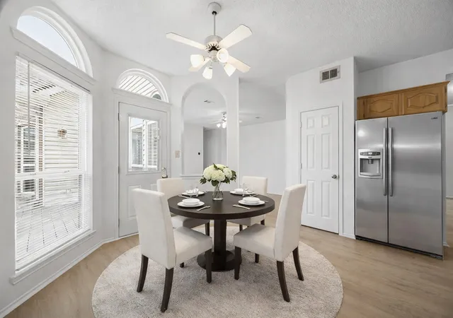 Photo 4 of Sale Pending at 8305 Lake Bend Dr, Rowlett, TX 75088 | MLS# 21218152 | Listing updated on 2026-07-23