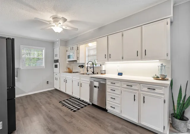 Photo 3 of Single family home for sale at 529 E Kempner, Mabank, TX 75147 | MLS# 21223015 | Listing updated on 2026-09-18