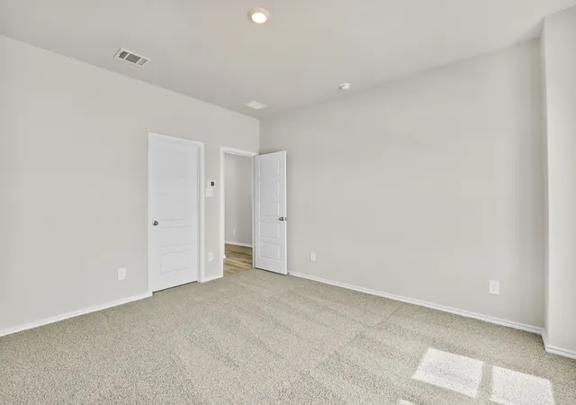 Photo 4 of Single family home for sale at 3133 Maple Orchard Ln, Fort Worth, TX 76140 | MLS# 21223034 | Listing updated on 2026-09-24