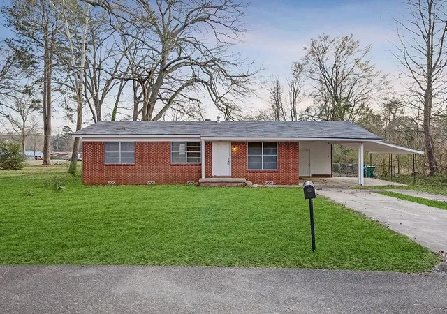 Homes for sale in Texarkana, TX | 3007 Hollywood St, Texarkana, TX 75501 | MLS# 21223048