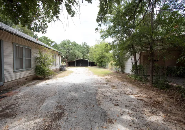 3rd image of 1311 Loving Hwy, Graham, TX 76450 | MLS# 21223078
