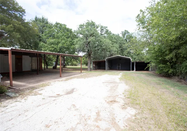 4th image of 1311 Loving Hwy, Graham, TX 76450 | MLS# 21223078