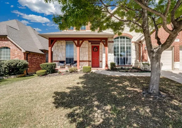 1st image of 6205 Fieldcrest Ln, Sachse, TX 75048 | MLS# 21223196