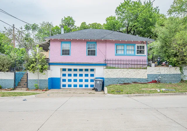 Homes for sale in Dallas, TX | 507 Sabine St, Dallas, TX 75203 | MLS# 21223249