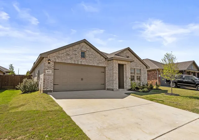 Homes for sale in Cleburne, TX | 541 Marsh St, Cleburne, TX 76033 | MLS# 21223194