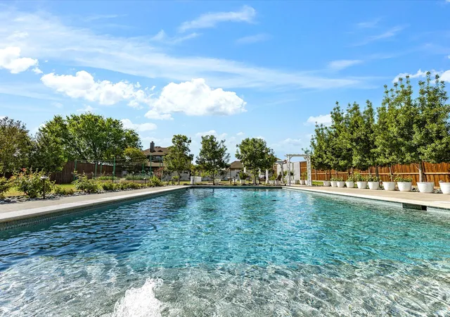 Photo 1 of Single family home for sale at 146 Old Bridge Rd, Waxahachie, TX 75165 | MLS# 21222376 | Listing updated on 2026-08-26