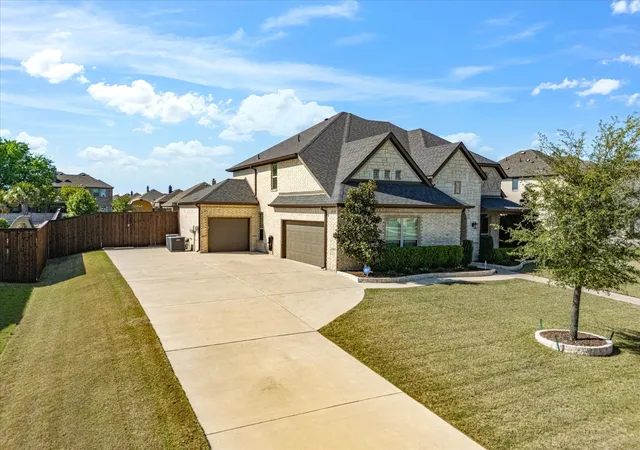 Photo 3 of Single family home for sale at 146 Old Bridge Rd, Waxahachie, TX 75165 | MLS# 21222376 | Listing updated on 2026-08-26