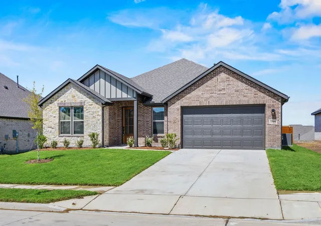 Photo 2 of Single family home for sale at 1506 Red Clover Ave, Van Alstyne, TX 75495 | MLS# 21223303 | Listing updated on 2026-08-28