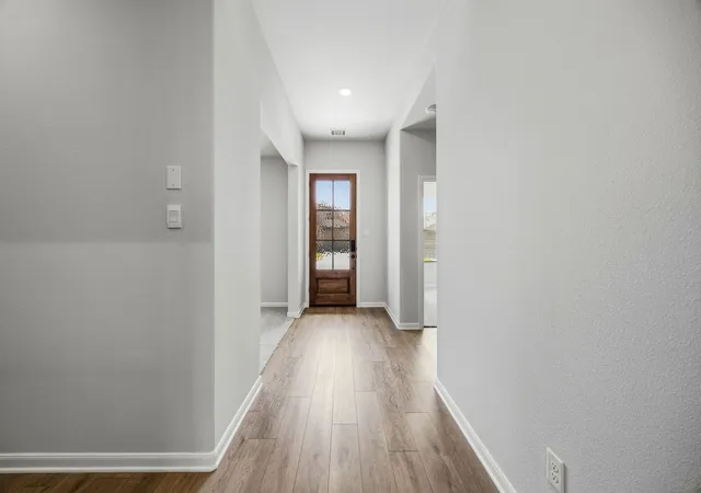 Photo 3 of Single family home for sale at 1506 Red Clover Ave, Van Alstyne, TX 75495 | MLS# 21223303 | Listing updated on 2026-08-28