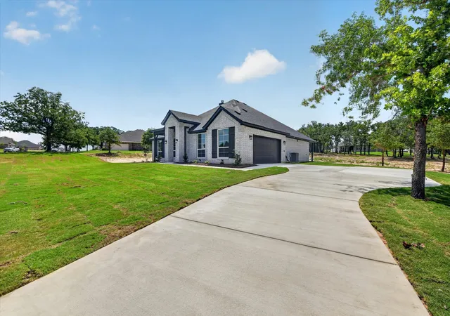 Photo 3 of Single family home for sale at 145 Loveta Ln, Boyd, TX 76023 | MLS# 21223316 | Listing updated on 2026-09-25