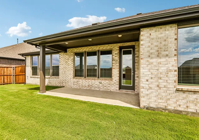 Photo 38 of Single family home for sale at 1502 Red Clover Ave, Van Alstyne, TX 75495 | MLS# 21223356 | Listing updated on 2026-10-07