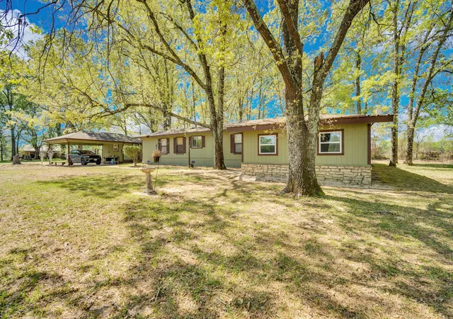 Homes for sale in Emory, TX | 321 Rs County Road 3310, Emory, TX 75440 | MLS# 21220988