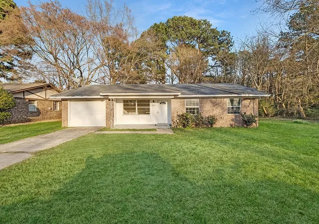 Photo 1 of Single family home for sale at 1700 Jennings St, Texarkana, TX 75501 | MLS# 21223438 | Listing updated on 2026-08-22