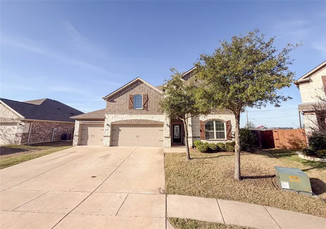 Photo 2 of Single family home for sale at 328 Callaghan Dr, Fate, TX 75189 | MLS# 21223532 | Listing updated on 2026-08-27