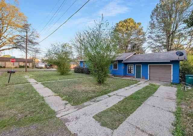 Homes for sale in Texarkana, TX | 3001 Mason St, Texarkana, TX 75501 | MLS# 21223545