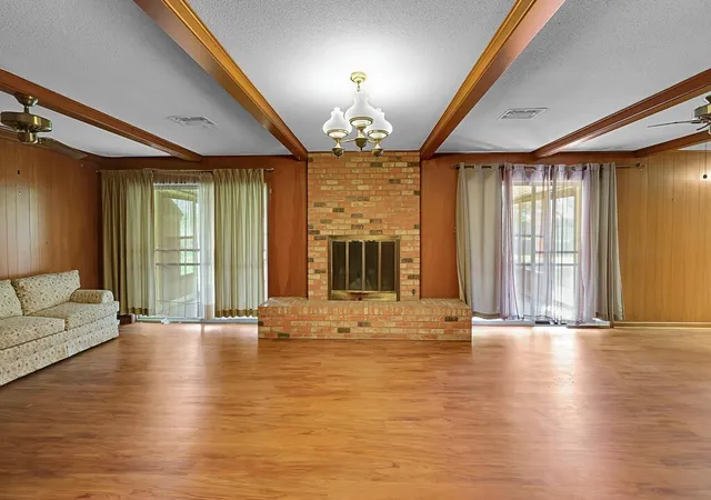 Homes for sale in Woodway, TX | 7610 Bosque Blvd, Woodway, TX 76712 | MLS# 21219196