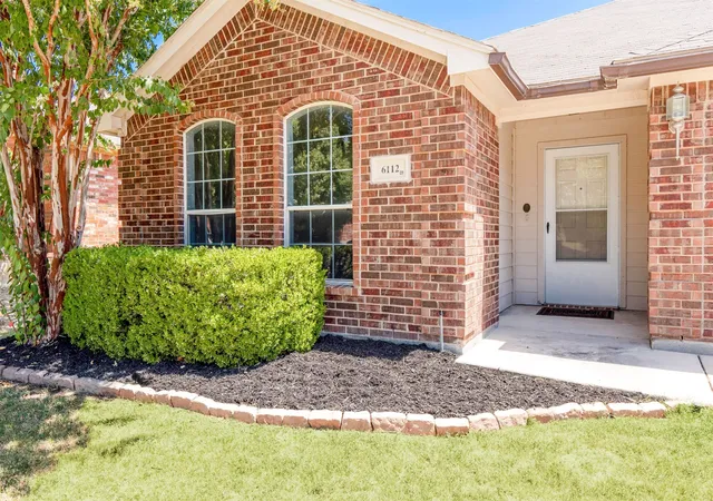 Photo 2 of Single family home for sale at 6112 Tilapia Dr, Fort Worth, TX 76179 | MLS# 21222462 | Listing updated on 2026-08-22
