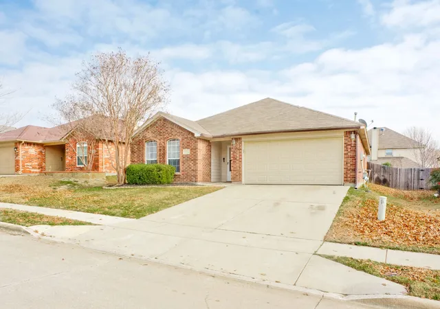3rd image of 6112 Tilapia Dr, Fort Worth, TX 76179 | MLS# 21222462