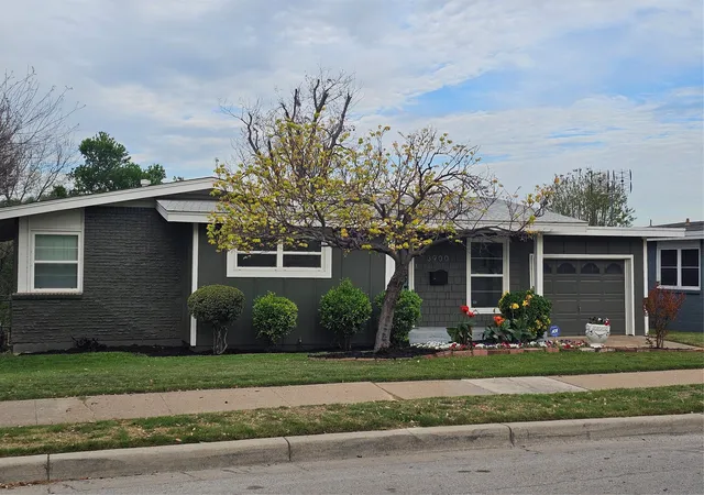 Photo 3 of Sale Pending at 3900 Eldridge St, Fort Worth, TX 76107 | MLS# 21217760 | Listing updated on 2026-07-03