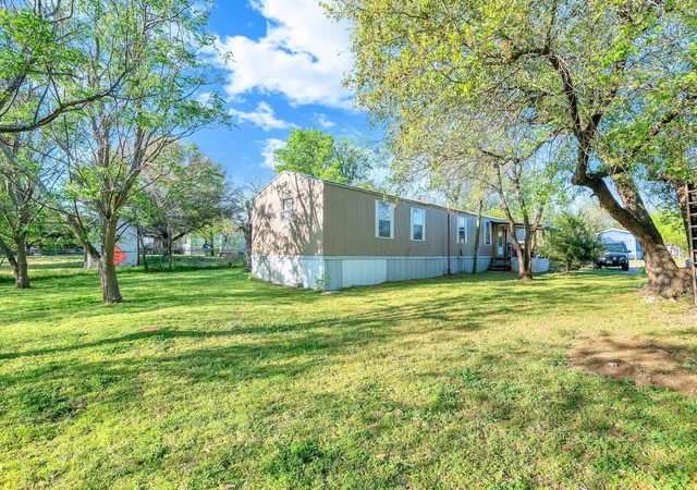 Homes for sale in Keene, TX | 5 Lee St, Keene, TX 76059 | MLS# 21219327