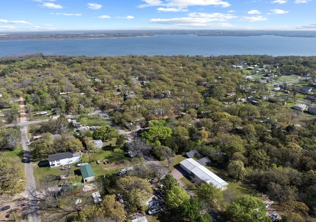 Homes for sale in Gordonville, TX | 146 Will Stutley Dr, Gordonville, TX 76245 | MLS# 21223611