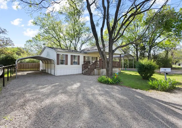 Homes for sale in Gordonville, TX | 146 Will Stutley Dr, Gordonville, TX 76245 | MLS# 21223611