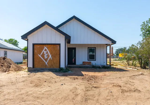 Photo 2 of Sale Pending at 1350 Mulberry St, Abilene, TX 79601 | MLS# 21222225 | Listing updated on 2026-08-19