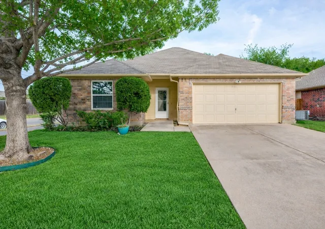 Photo 1 of Sale Pending at 1012 Barbara St, Denton, TX 76209 | MLS# 21222865 | Listing updated on 2026-07-28