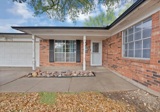 Photo 3 of Sale Pending at 6305 Arthur Dr, Fort Worth, TX 76134 | MLS# 21223614 | Listing updated on 2026-08-19