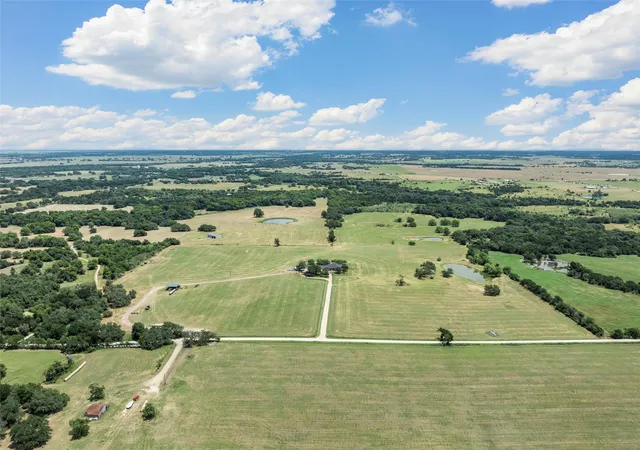 Homes for sale in Lott, TX | 654 County Road 473, Lott, TX 76656 | MLS# 21223445
