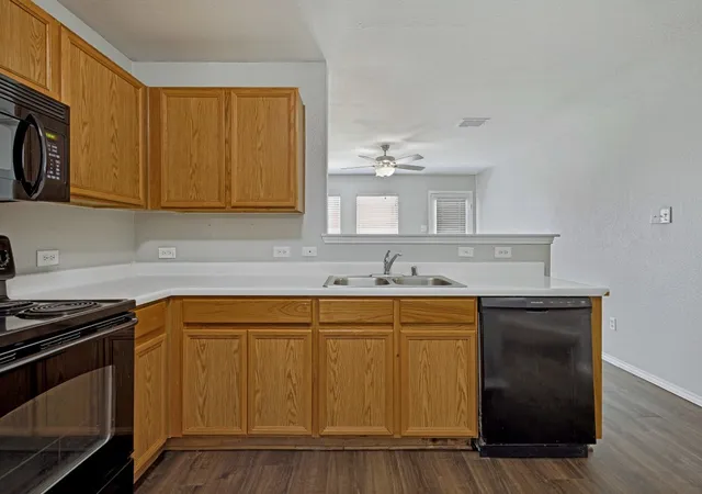 4th image of 1442 Whitewater Dr, Little Elm, TX 75068 | MLS# 21223853
