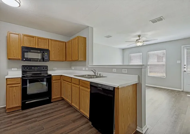 5th image of 1442 Whitewater Dr, Little Elm, TX 75068 | MLS# 21223853