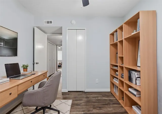4th image of 2117 Newbury Dr, Arlington, TX 76014 | MLS# 21223436