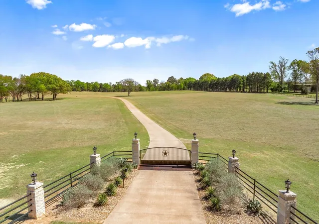 Homes for sale in Winona, TX | 13006 Fm 757, Winona, TX 75792 | MLS# 21216426
