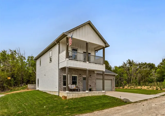 Homes for sale in Granbury, TX | 2100 Cactus Aly, Granbury, TX 76048 | MLS# 21223673
