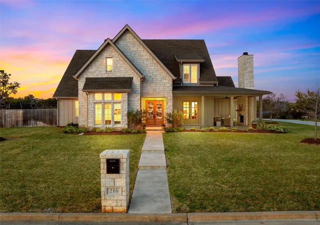 Photo 1 of Single family home for sale at 216 Wycliff Dr, China Spring, TX 76633 | MLS# 21222699 | Listing updated on 2026-09-17