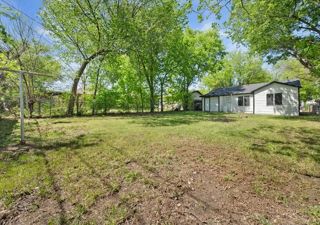 Homes for sale in White Settlement, TX | 8225 Carlos St, White Settlement, TX 76108 | MLS# 21224116