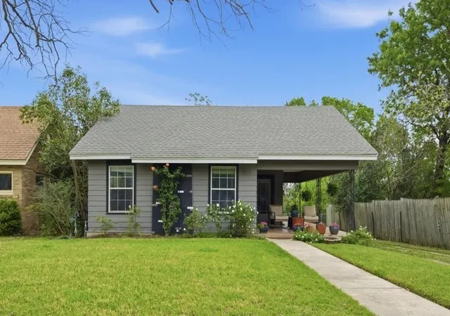 Photo 2 of Single family home for sale at 909 N 34th St, Waco, TX 76710 | MLS# 21223735 | Listing updated on 2026-08-18