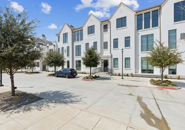 Photo 2 of Condo for sale at 5270 Town And Country Blvd #113, Frisco, TX 75034 | MLS# 21224123 | Listing updated on 2026-09-20