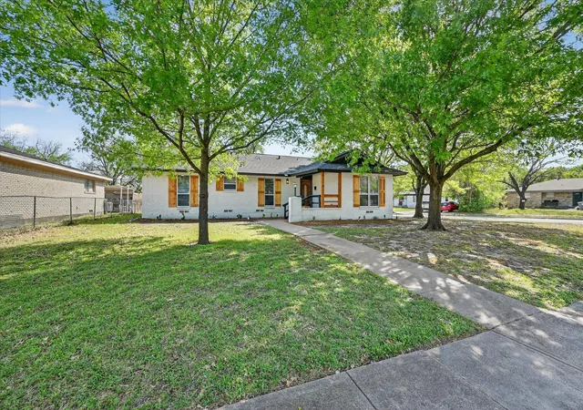 Homes for sale in Dallas, TX | 9510 Crestshire Dr, Dallas, TX 75227 | MLS# 21220798