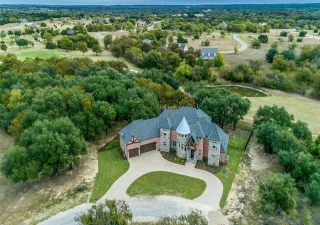Homes for sale in Whitney, TX | 19069 Lakeview Ct, Whitney, TX 76692 | MLS# 21221858