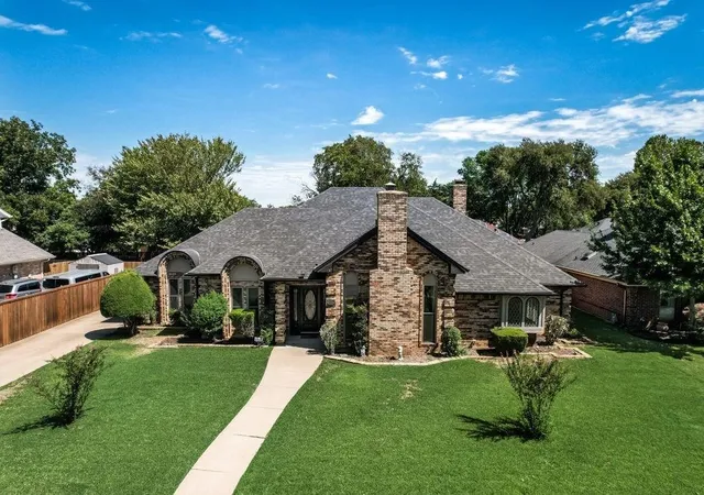 Homes for sale in Duncanville, TX | 1011 Briar Hill Cir, Duncanville, TX 75137 | MLS# 21223804