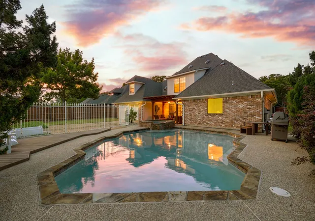 Homes for sale in Colleyville, TX | 4205 Brookhollow Dr, Colleyville, TX 76034 | MLS# 21223175